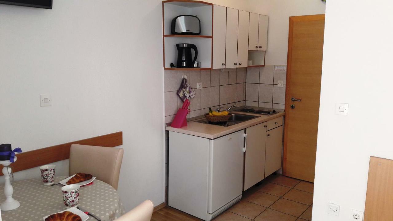 Apartments Milena & Ante Makarska Ngoại thất bức ảnh